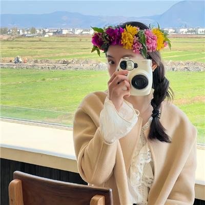 拿针的女孩